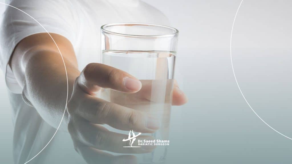 آب کافی بنوشید